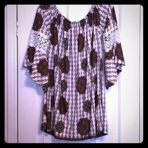 Pinwheel Sleeve Tunic Top